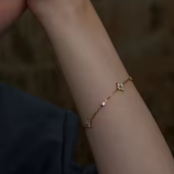 Unique zirconia Silver Chain Bracelet - Picture 4 of 12